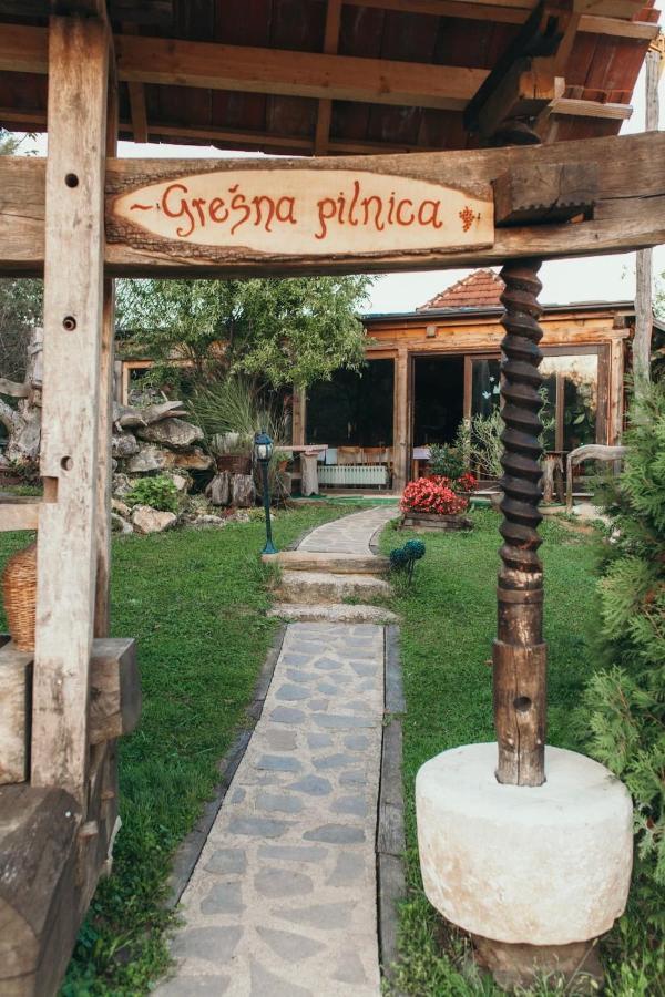 Hotel Gresna Pilnica Klenovnik Exterior foto